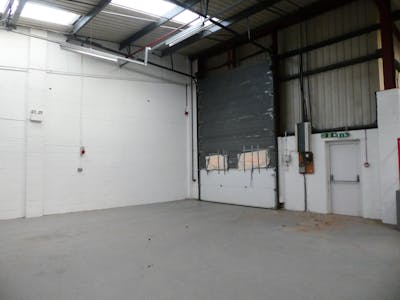 Turnpike Industrial Estate, Newbury, Industrial / Industrial/Logistics / Light Industrial / Industrial / Warehouse To Let - P1020149.jpeg