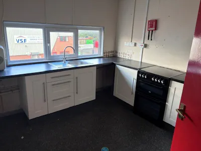 Unit 1-2, Bury, Industrial/Logistics To Let - 3.jpg