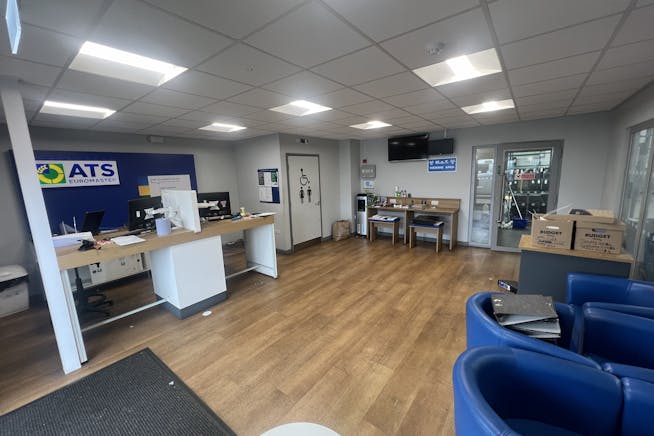 Unit 2, Bristol, Industrial To Let - 20240701_145622072_iOS.jpg Unit 2, Bristol, Industrial To Let - 20240701_145622072_iOS.jpg