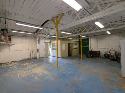 2 Belfast Store, Gedore Torque, Guildford, Industrial To Let - 1000006183.jpg