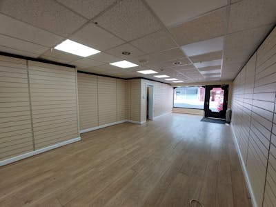9 Tatton Street, Knutsford, Retail To Let - Image 2