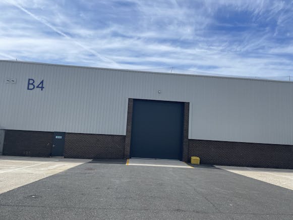 B4 Telford Road, Houndmills Industrial Estate, Basingstoke, Industrial To Let - IMG_2280.jpg