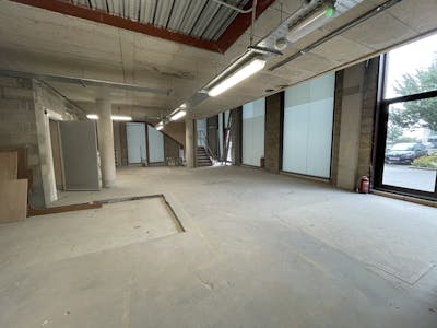 14-15 Upper Dock Walk, London, Office / Retail To Let - IMG_2112.jpg