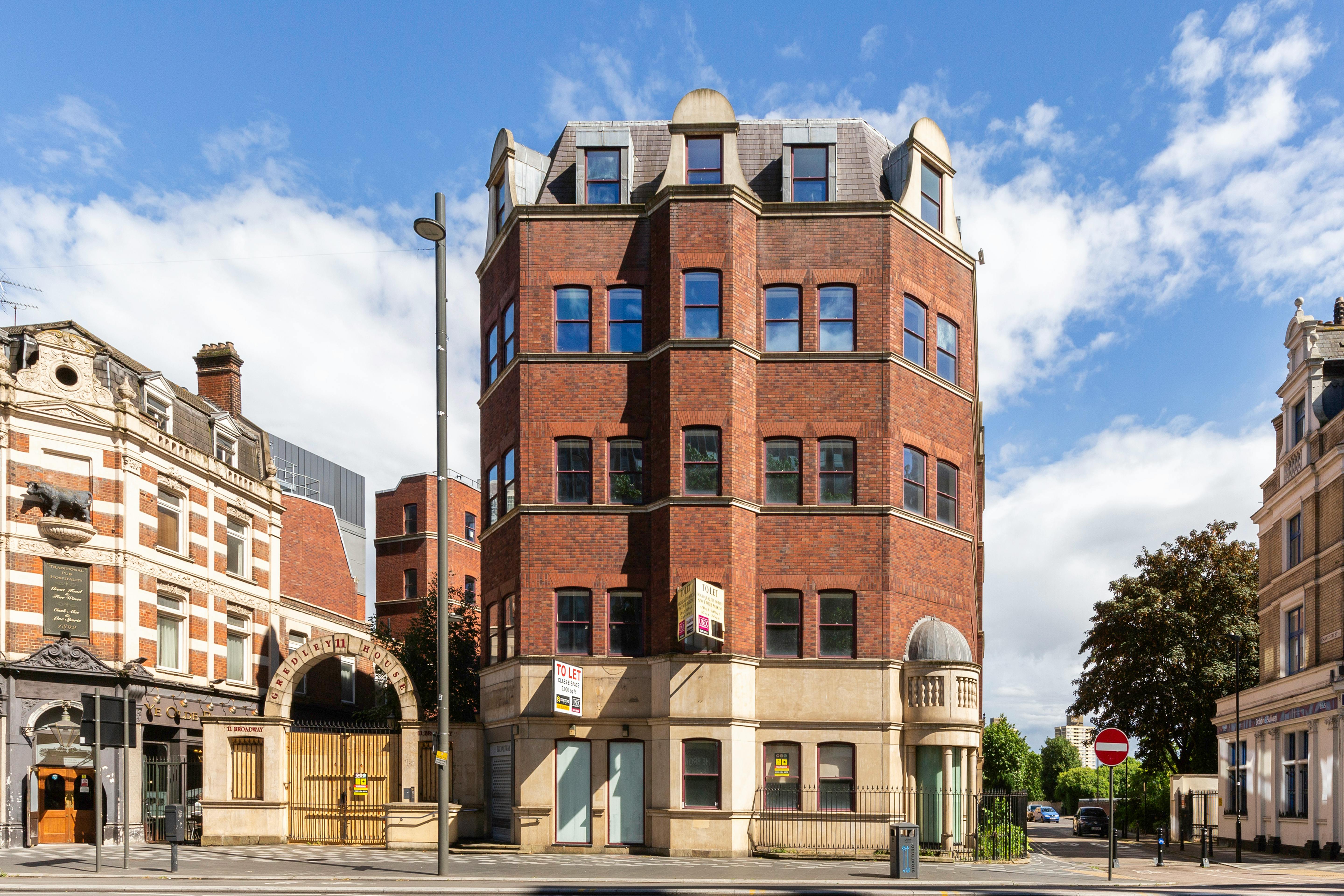 Retail/Shop To Let, Stratford