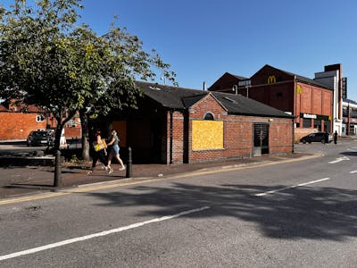 The Kiosk, Newark, E Class restaurant (with extract) / Office / Retail To Let - IMG_5512.JPG