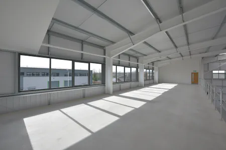 Bridgewater Point, 103 Barton Dock Road, Manchester, Industrial To Let - DSC_3649.JPG