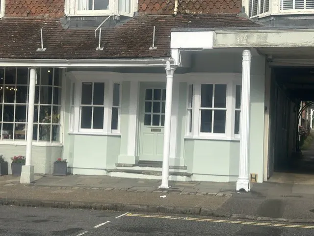 115 High Street, Marlborough, Retail To Let - Frontage close up.jpeg