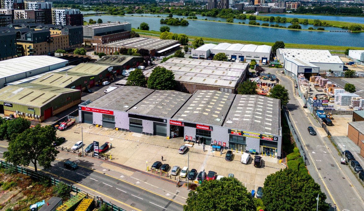 Industrial Unit in Walthamstow - photo 2