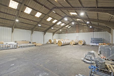Unit 3, Brown Lane West, Leeds, Industrial To Let - IMG_4124.jpg