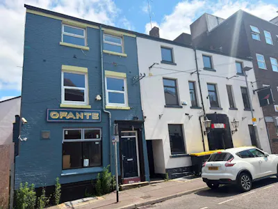 15 Fox Street, Preston, Pub To Let - 2.jpg