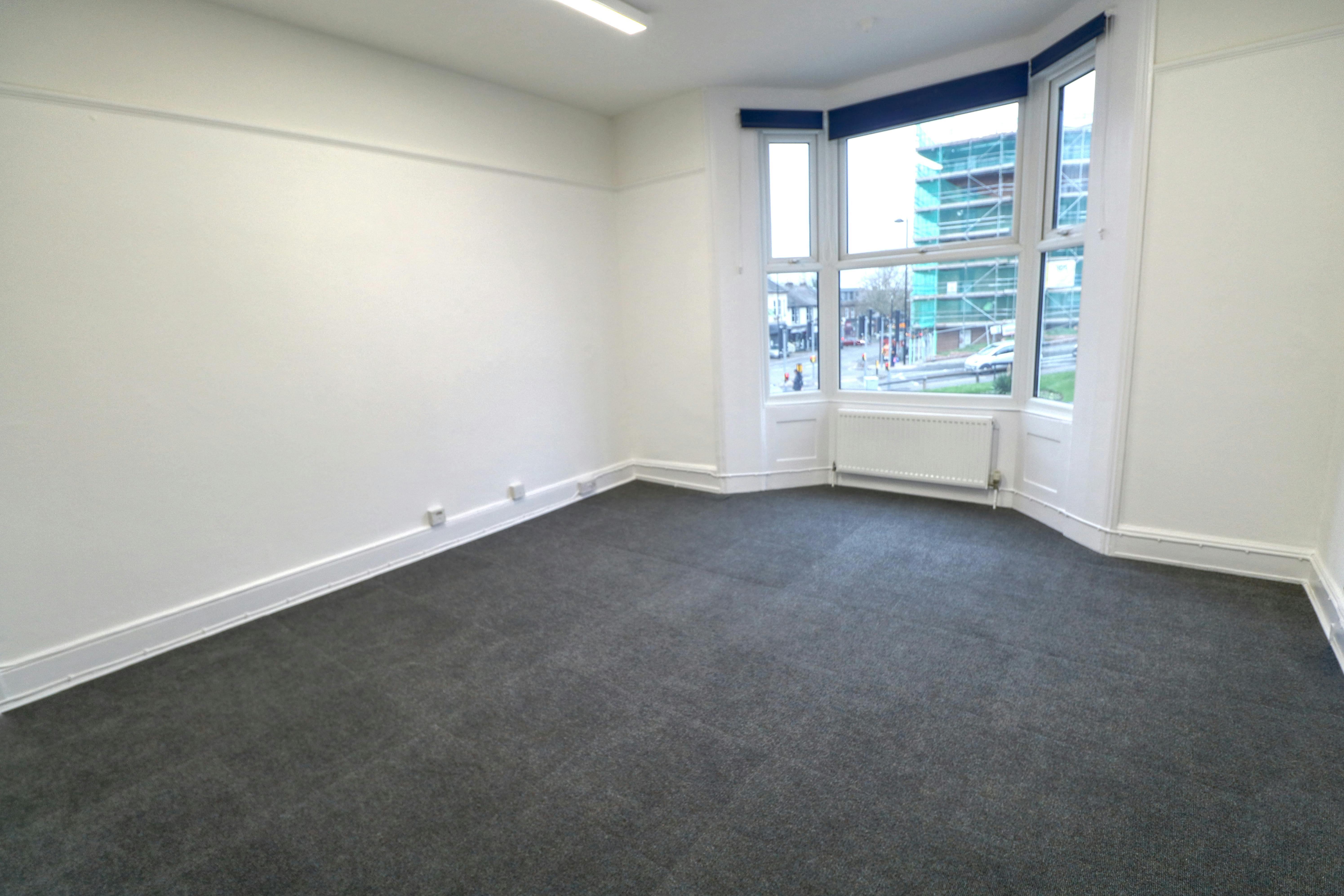 141-143 South Road - Suite 6 3.jpg