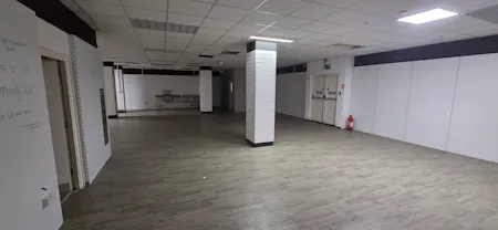 Ground Floor, 177-187 Terminus Road, Eastbourne, A3 (Restaurants and Cafes) / Leisure / Office / Pub / Bar / Club / Retail To Let - 20260807_141141.jpg
