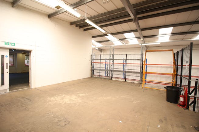 Unit 72 Capitol Park, Colindale, Trade Counter / Showroom / Industrial / Warehouse Lease Assignment - 11.JPG