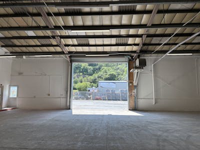 Unit 7, Llandough Trading Estate, Cardiff, Industrial To Let - IMG_2364.jpg