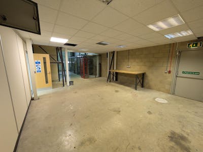 Unit 9 Pegasus Court, Aldershot Hampshire, Industrial / Light Industrial To Let - 1000018392.jpg