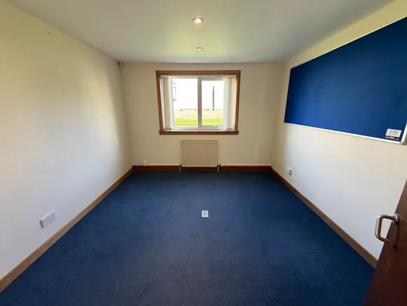 Unit 75B, Perth Airfield, Perth, Offices To Let - IMG_7231.JPG