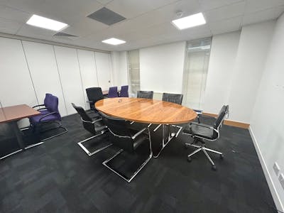 Chertsey House, 61 Chertsey Road, Woking, Office To Let - meeting1.jpg