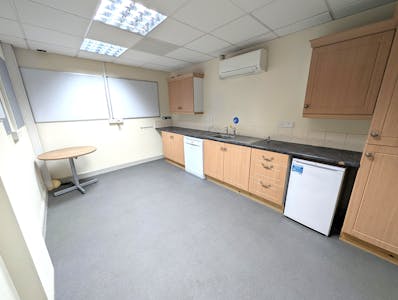 Unit 3, Newark, Office To Let - staff kitchen.jpg