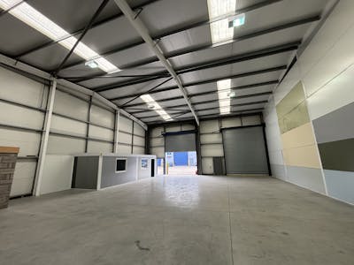 Unit 31 & 32, Wentloog Buildings, Cardiff, Industrial To Let - IMG_3848.jpg