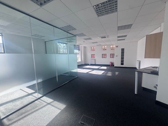 Unit 1 Heathgate Place (First Floor), London, Offices To Let - 4.jpg