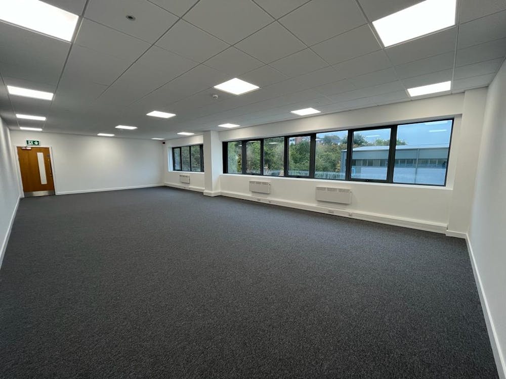 Unit 6 Aerial Park, Asheridge Road, Chesham, Industrial To Let - Unit 6b.jpg