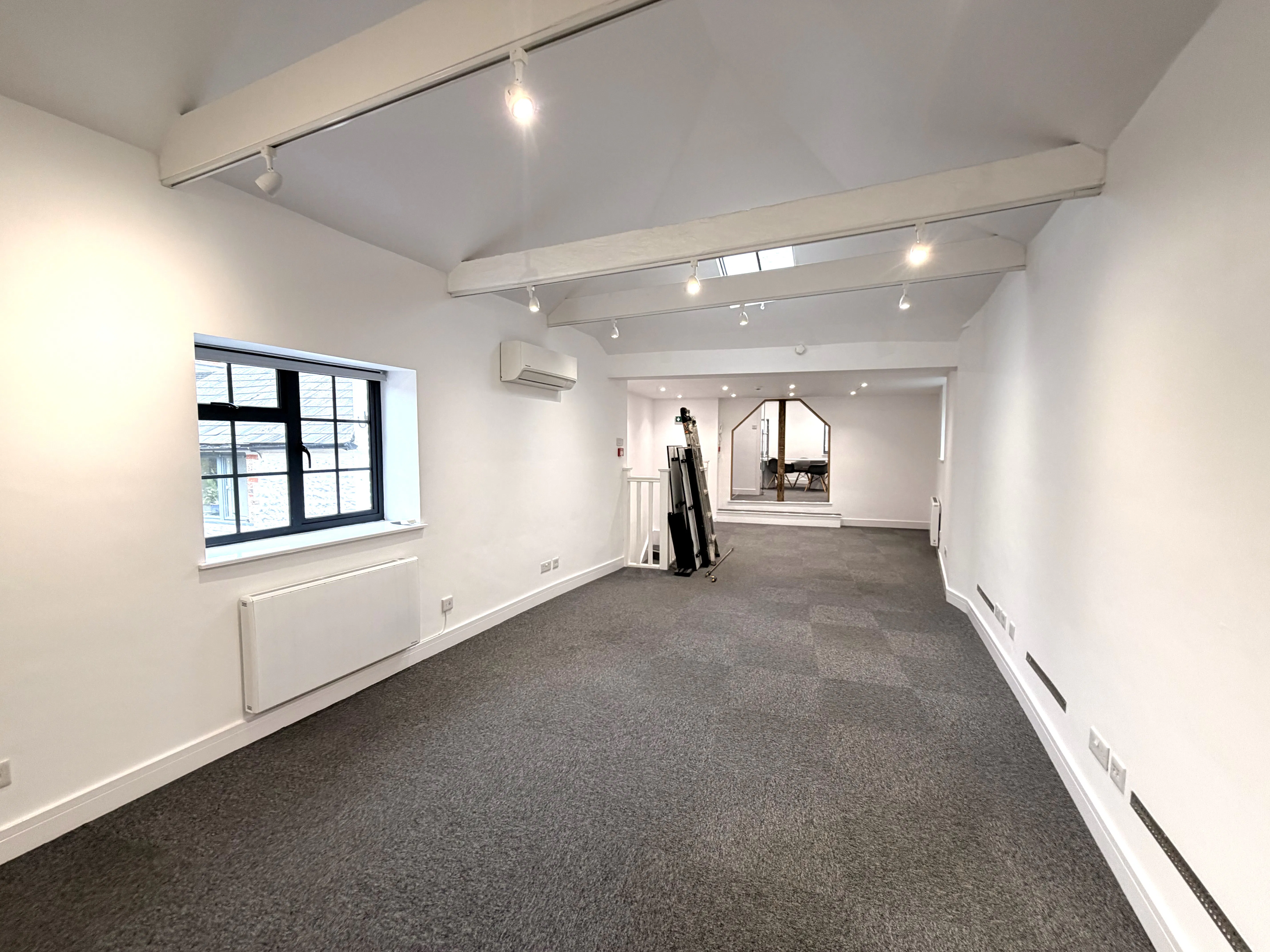 24 High Street, Steyning, Office To Let / For Sale - IMG_8079.jpeg