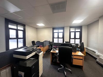 Griffin Bridge House, Netherton, Office To Let - p8.jpg