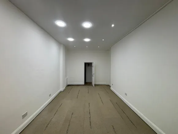1059 Cathcart Road, Glasgow, Retail To Let - WhatsApp Image 2026-08-03 at 16.19.27 (3).jpeg
