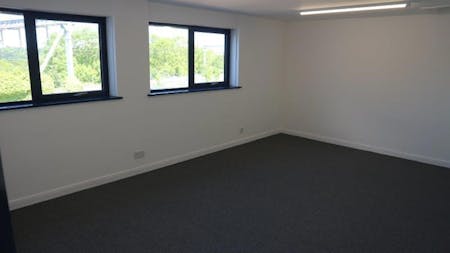 Unit 7 Oxford Road Industrial Estate, Reading, Industrial / Warehouse To Let - Internal Photo Unit 7 FF Office.jpg