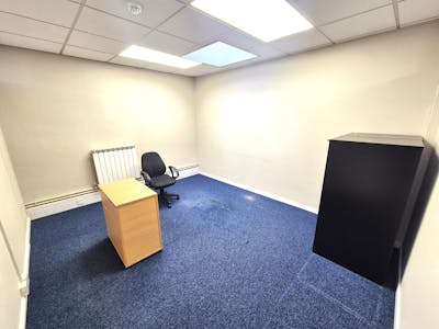 Hyde Business Hub, 111-113 The Mall, Hyde, Office To Let - 20260205_132850.jpg