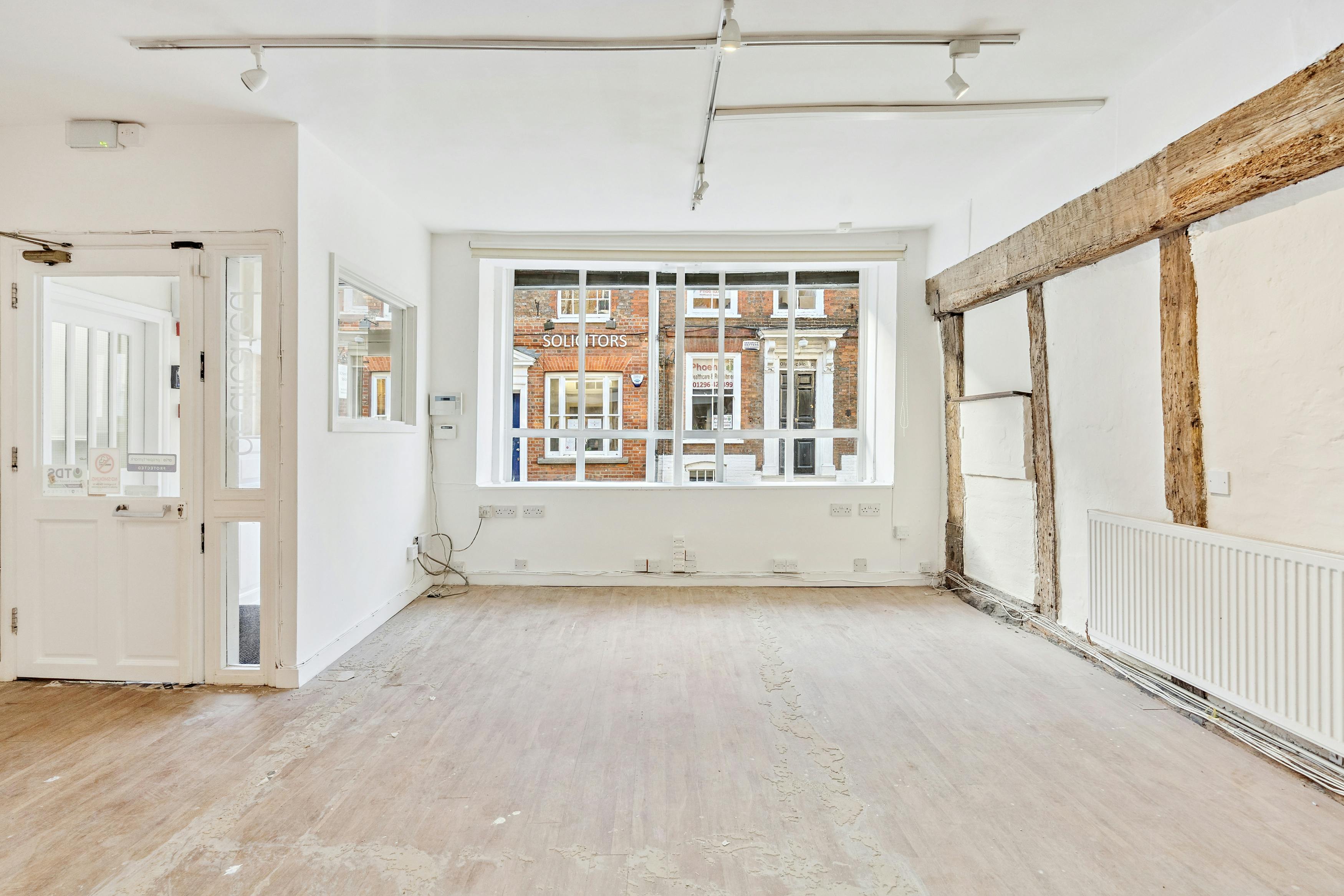 15 Temple Street, Aylesbury, Offices To Let - DSC00263-dd9151e3dfa79515eabe83e6ca74dc4e.jpg