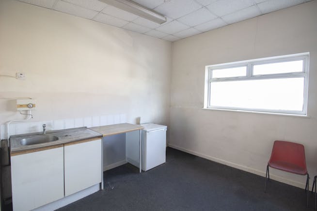 Unit 2a, Penfield Estate, Uxbridge, Industrial / Warehouse / Industrial / Warehouse To Let - 6.jpg