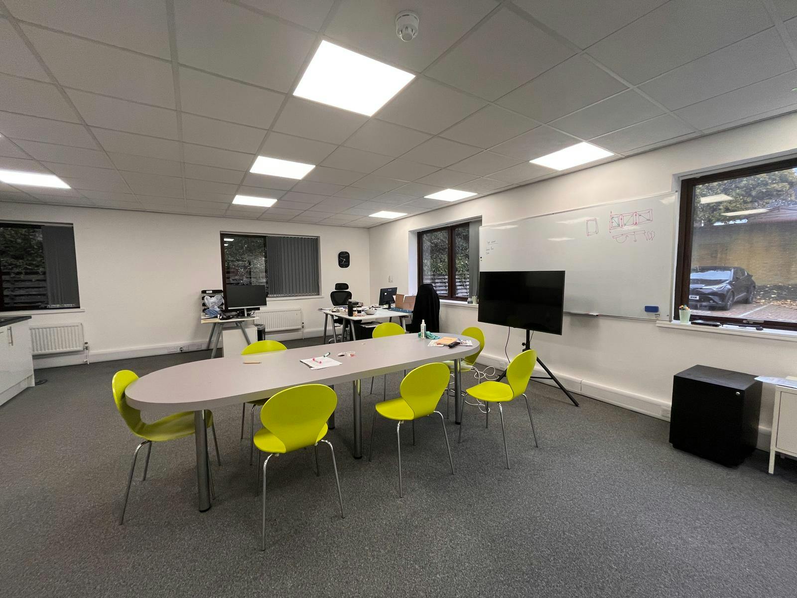 Ground Floor 19 Chiltern Court, Asheridge Road, Chesham, Offices To Let - WhatsApp Image 20251103 at 150413_7305bbf6.jpg