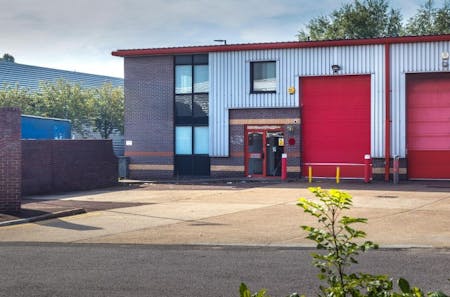 643 River Gardens, North Feltham Trading Estate, Feltham, Industrial/Logistics To Let - 643 rg.3.jpg