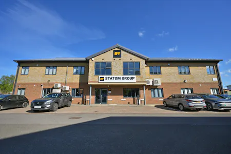 Unit A2 Windsor Place, Crawley, Office To Let - people images statom-16.jpg