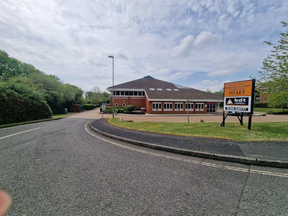 Unit 2 Northgate, Hampshire International Business Park, Basingstoke, Industrial / Industrial To Let - 20250424_123607.jpg