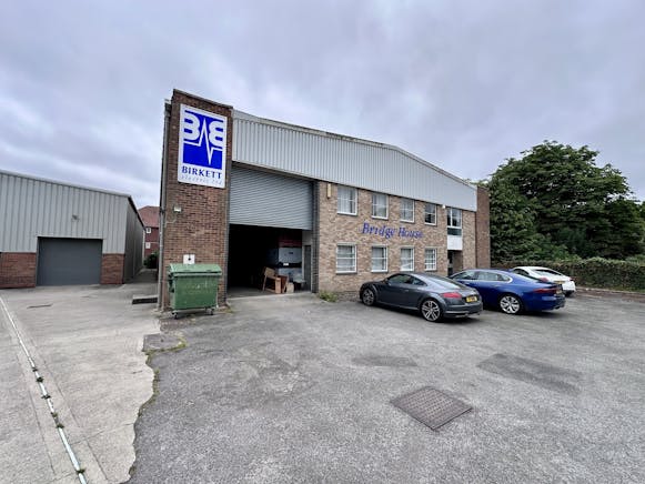 Unit 1 Bridge House, Princes Risborough, Industrial / Other To Let - IMG_7197 2.jpeg