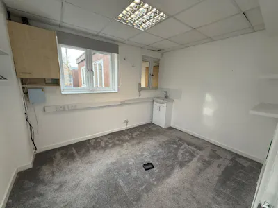 Unit 17 Clovelly Works Chelmsford Road, Rawreth, Office / Retail To Let - 687e98e7-c72d-4ad8-842a-0c9d1f90d09d.jpg
