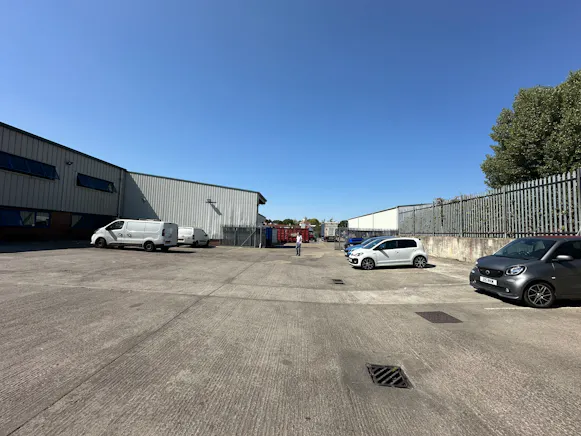 Unit 5 Chaffinch Business Park, Beckenham, Industrial To Let - 20260813_125543345_iOS.jpg