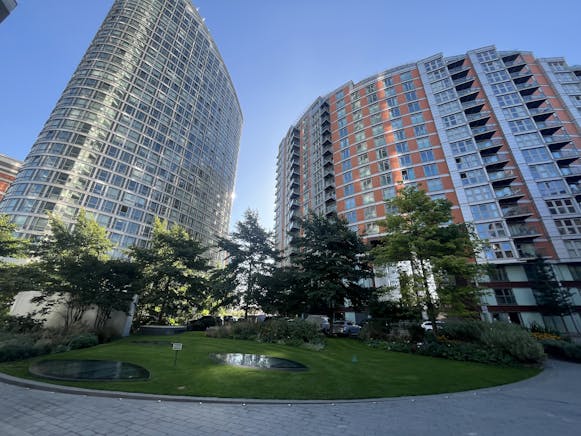 New Providence Wharf, Fairmont Avenue, London, Restaurant To Let / For Sale - IMG_8572.JPG