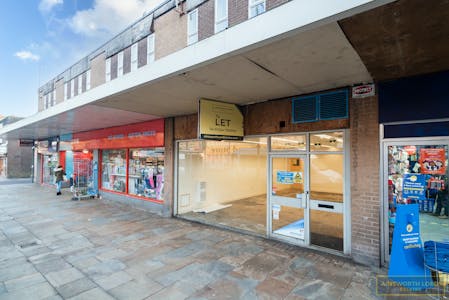 Former Althams, 16 Market Street, Darwen, Retail To Let - DSC04192Edit.jpg