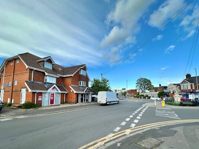 8 St Thomas Road, Luton, Office / Retail To Let - 20260609_173601075_iOS.jpg