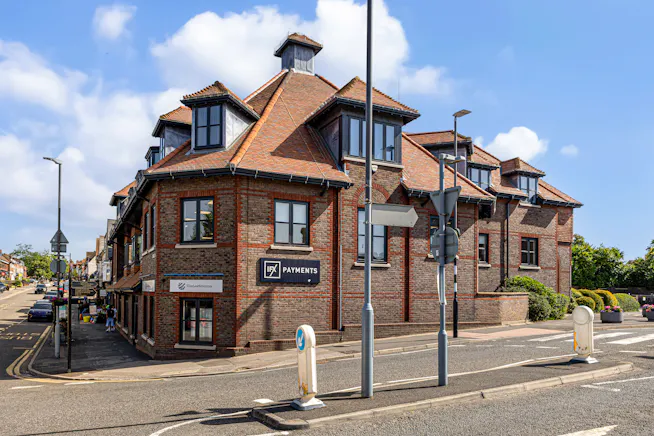 Ground Floor Office, 5 Chalfont Court, Amersham, Offices To Let - 111059_Ground Floor 5 Hill Avenue (2).jpg