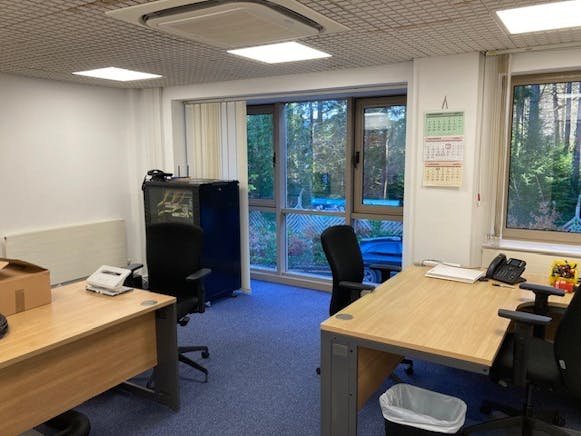 Unit 6, Wellington Business Park, Crowthorne, Offices To Let - 6 WBP 1 fl.jpg