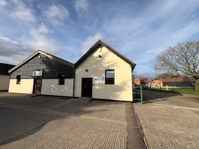 Unit 9 Newhouse Business Centre, Faygate, Office To Let - 1.jpg