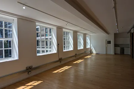 Lion House Second Floor, 3 Plough Yard, London, Office To Let - Lion-House-3-Plough-Yard-EC2A-3LP-Shoreditch-Office-Studio-Showroom-To-Let-Internal26-Dominion.London.jpg