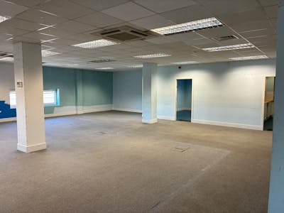 24 Payne Street, Glasgow, Office To Let - Open Plan Area Towards Kitchen