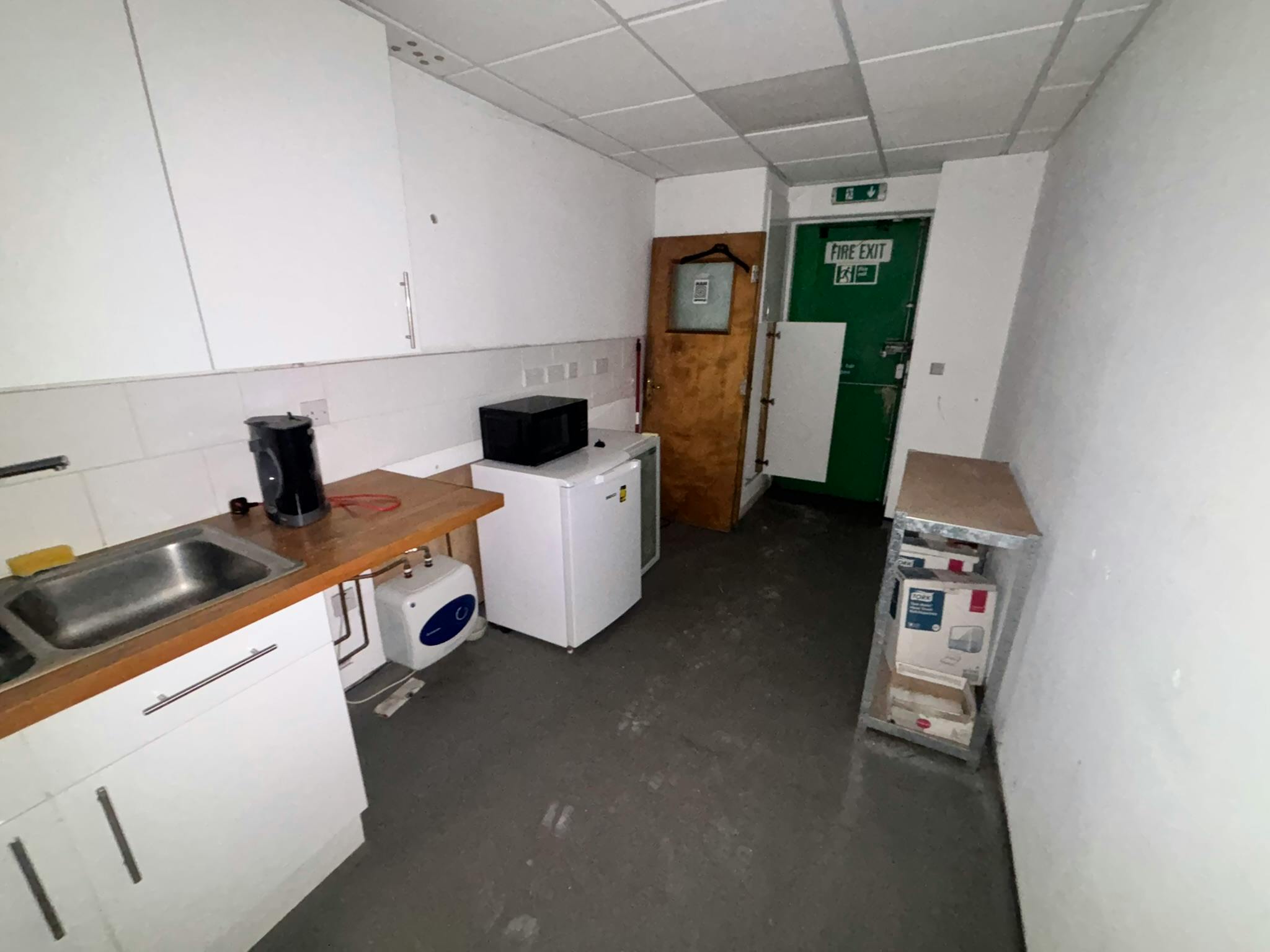 Industrial Unit in Fareham - photo 4