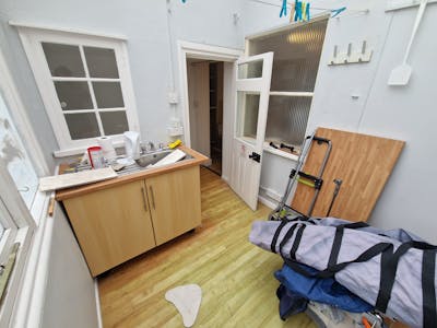 24 Village Road, Gosport, Development / Office / Retail For Sale - 20251208_095848.jpg