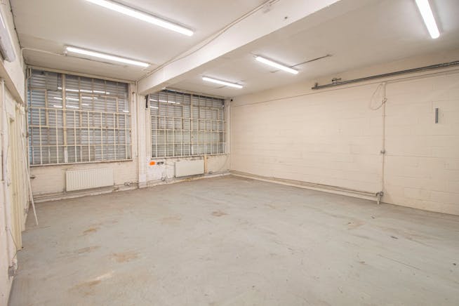 Unit 18, Wadsworth Business Centre, Perivale, Office / Industrial / Warehouse To Let - 2.jpg